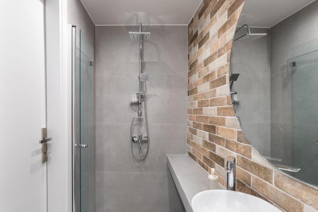 Stylish Studio Downtown Афины Экстерьер фото